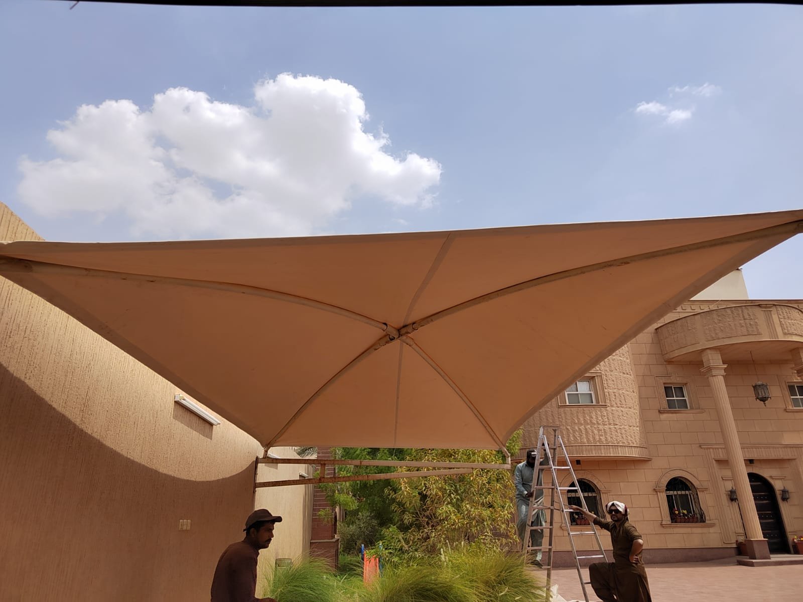 مظلات وسواتر الرياض0500953237